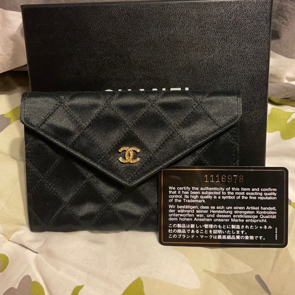 TRADE Women’s Chanel Black Satin Clutch/Wallet